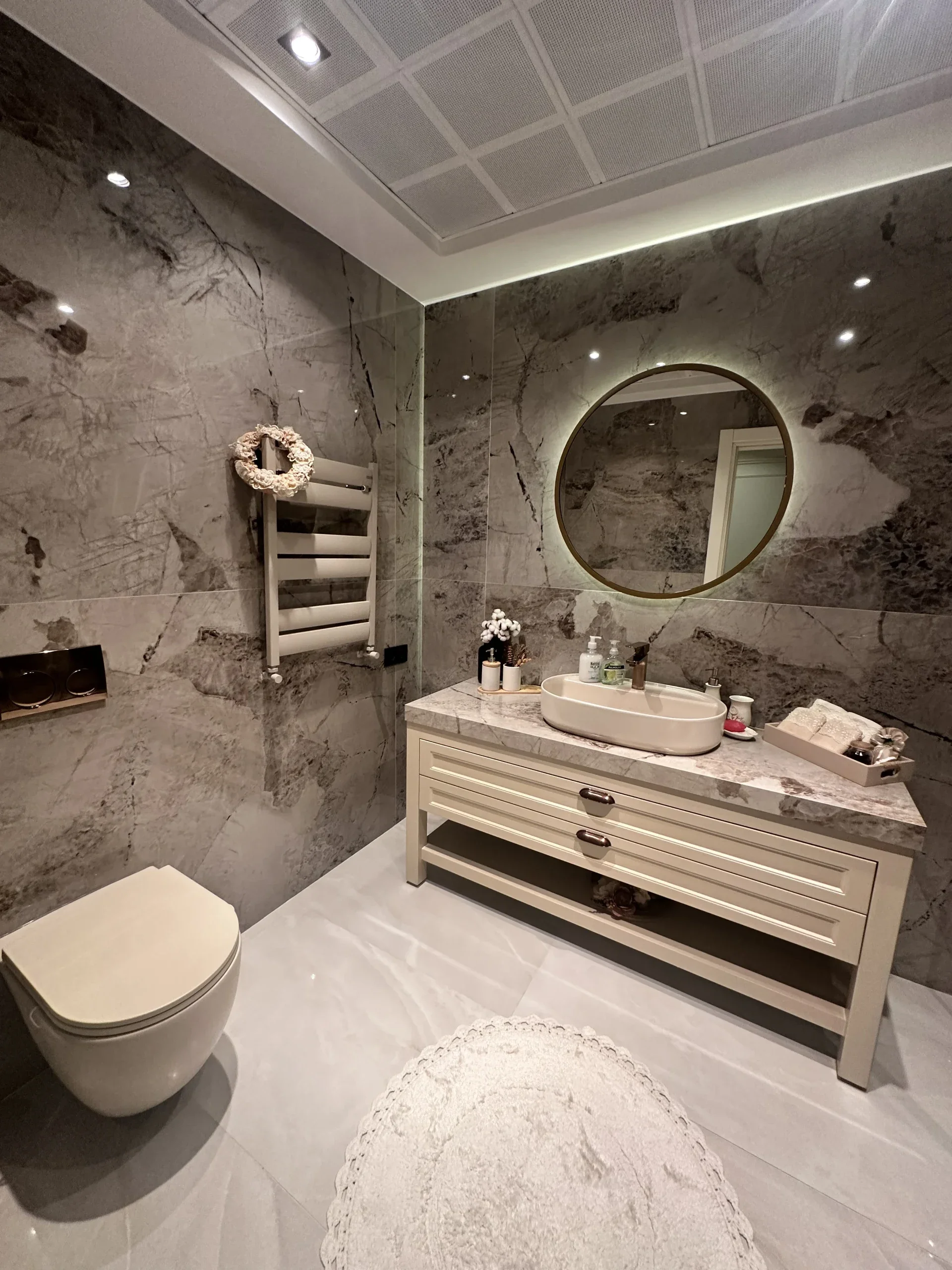 Banyo Dekorasyonunda Şıklık ve Fonksiyonelliği Buluşturun